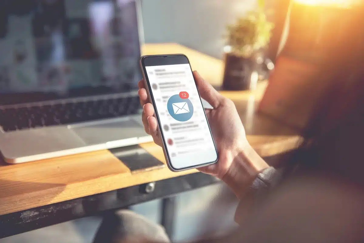 récupérer vos mails sur votre téléphone portable
